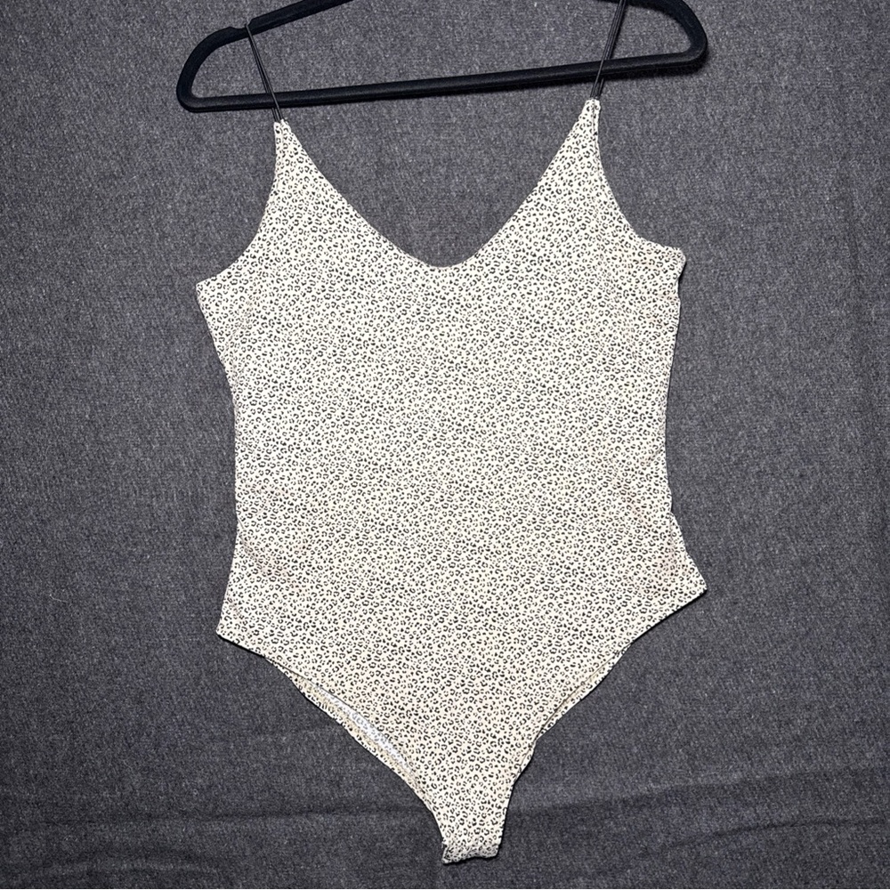Gaze Women’s Large Bodysuit Animal Print Tan Beige One Piece Mob Wife Thin Strap